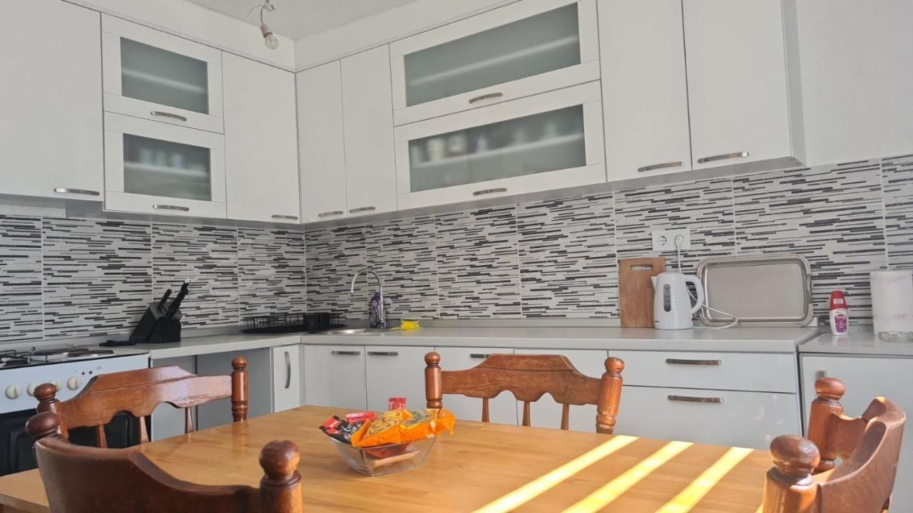 Apartman Kujovic SJJ Exteriör bild